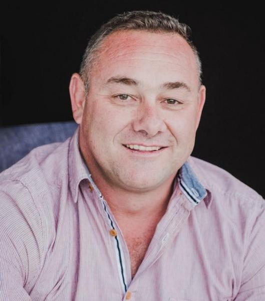 Johnny Holloway, estate agent