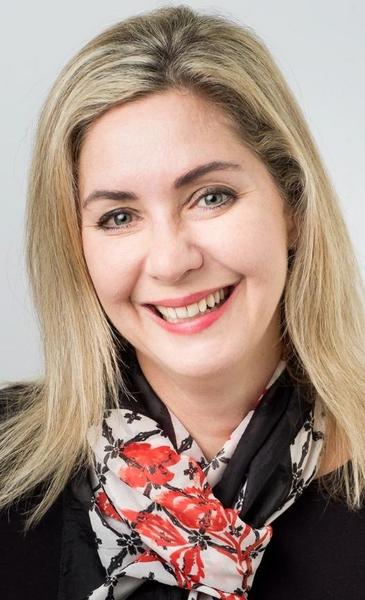 Vinette Naud&eacute;, estate agent