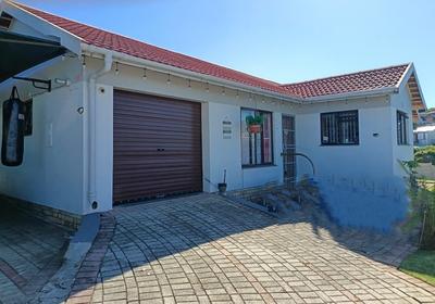 House For Sale in Dana Bay, Mossel Bay