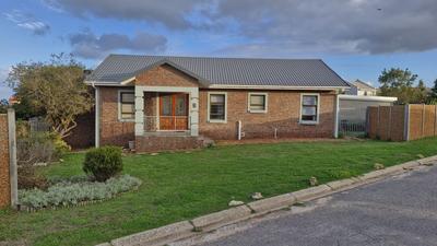 House For Sale in Stilbaai-Wes, Stilbaai