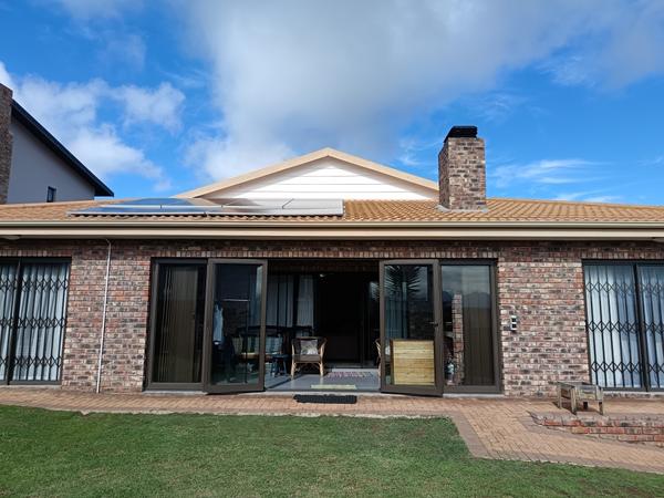 House For Sale in Hartenbos Heuwels, Hartenbos