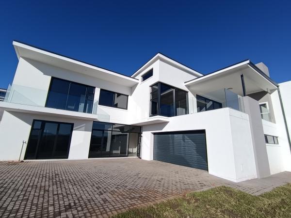 House For Sale in Hartenbos Heuwels, Hartenbos